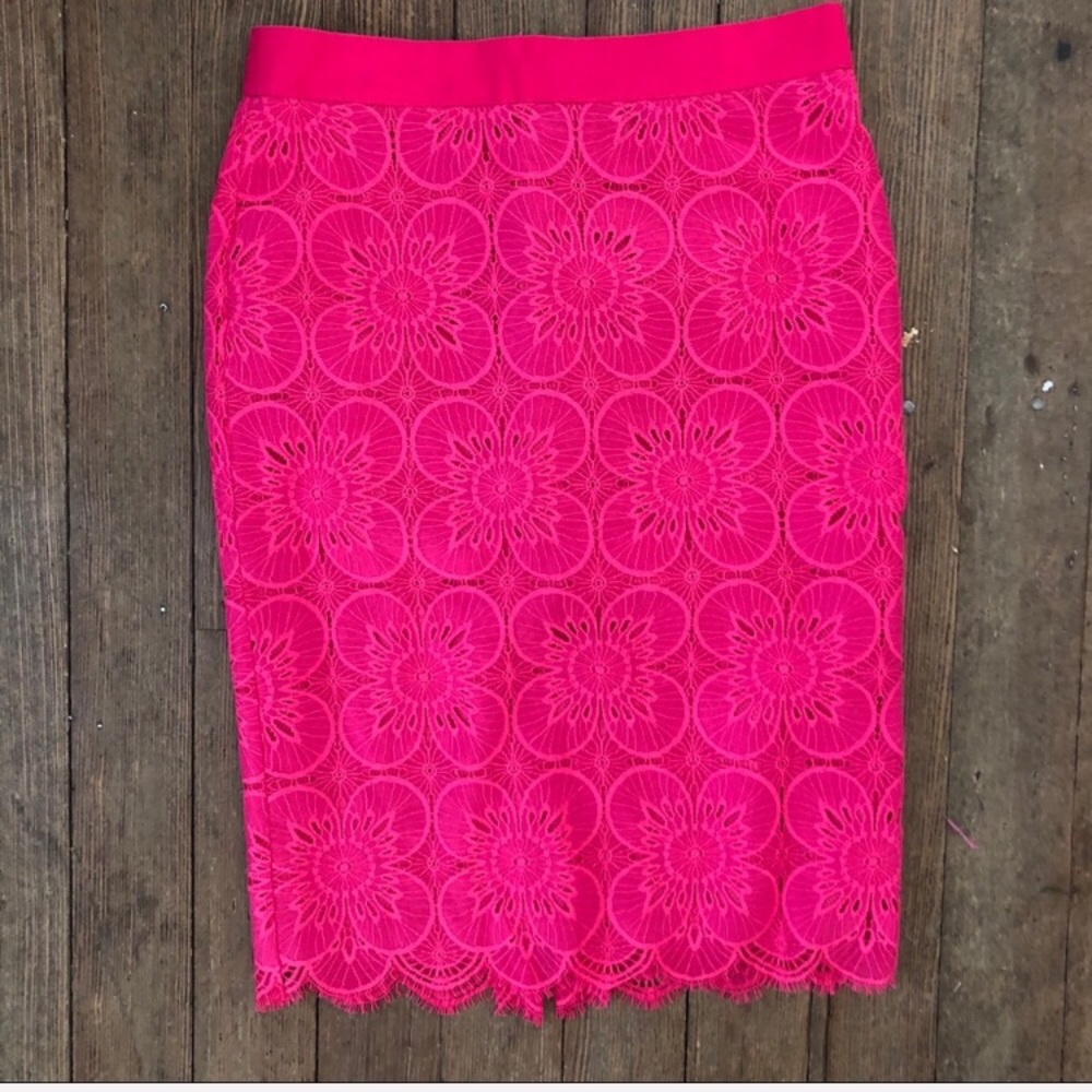💕Trina Turk Pink Lace Pencil Skirt💕
